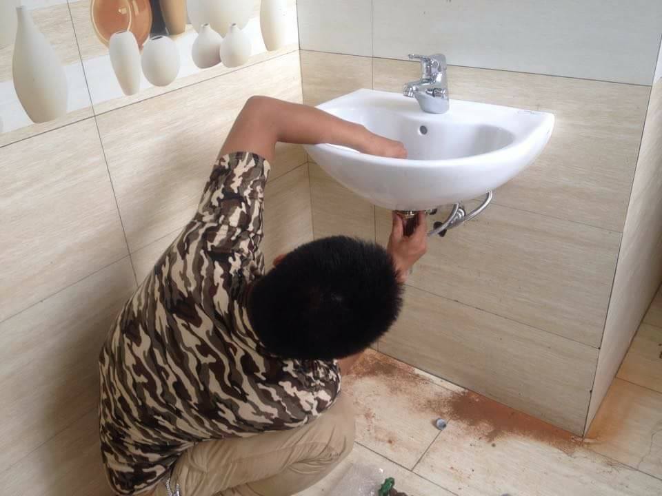 Thợ sửa chữa điện nước tại Hoàng Quốc Việt