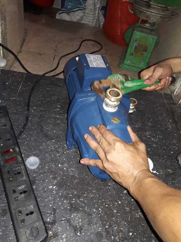 sửa chữa máy bơm nước tại quận tây hồ hà nội